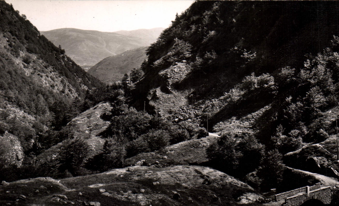 CPA Environs de Luchon Vallee d'Astau depuis le lac d'Oo 