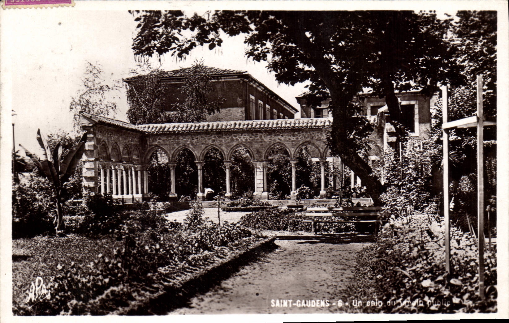 Saint-Gaudens - Un coin du jardin public — Phototypie Tarnais POUX, Albi