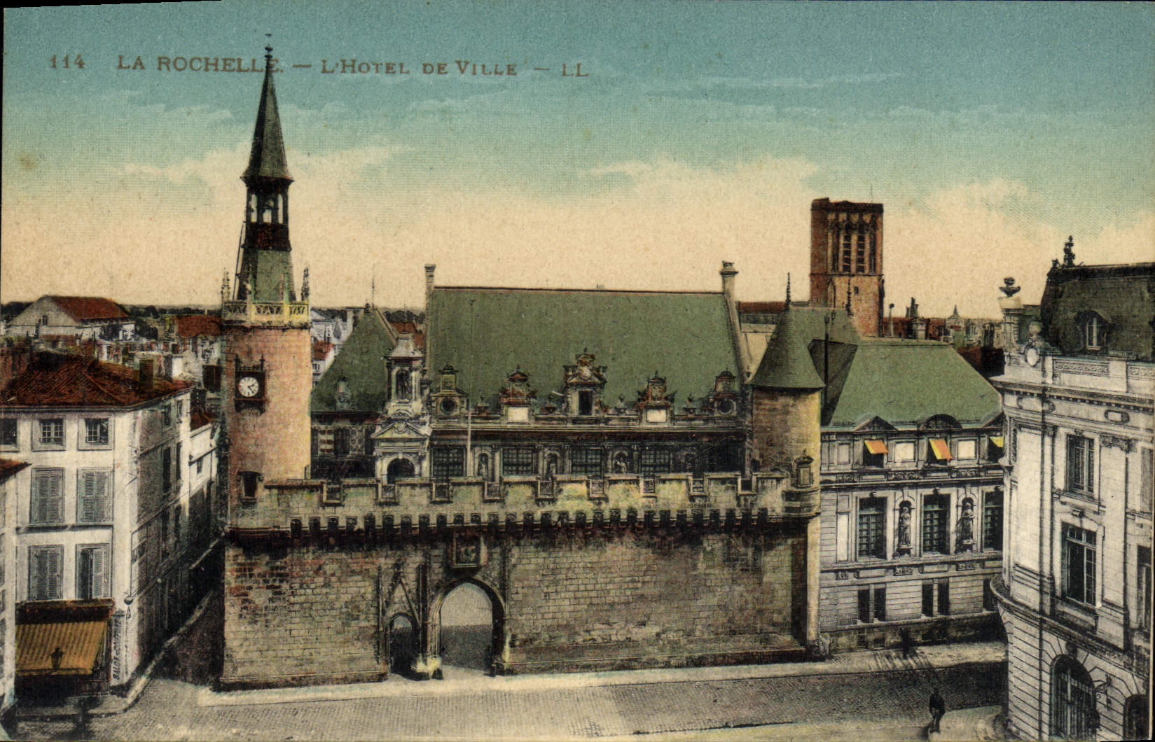 La Rochelle — L'Hôtel de Ville — LL
