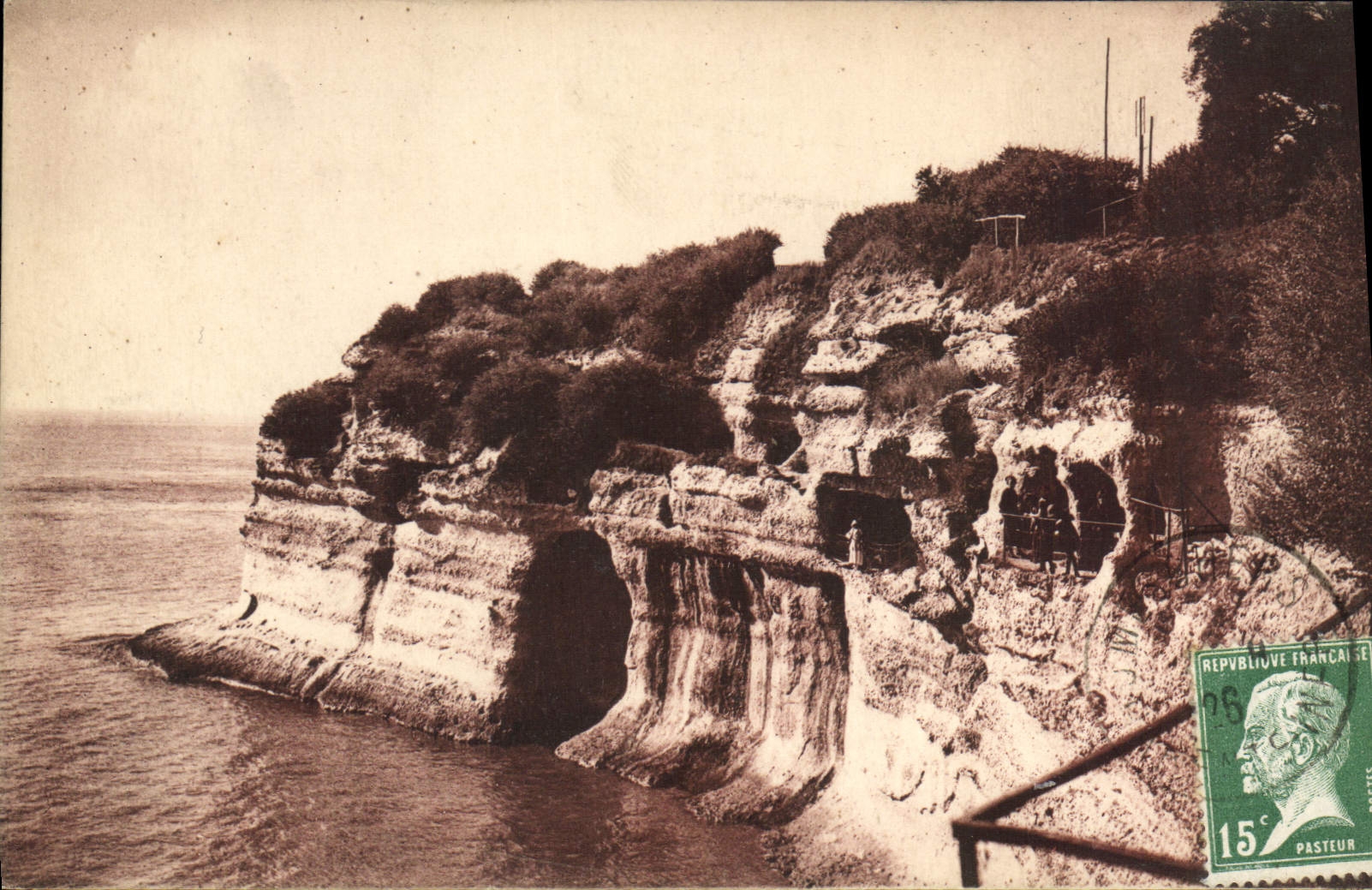 CPA Falaises et Grottes des Fontaines Meschers 