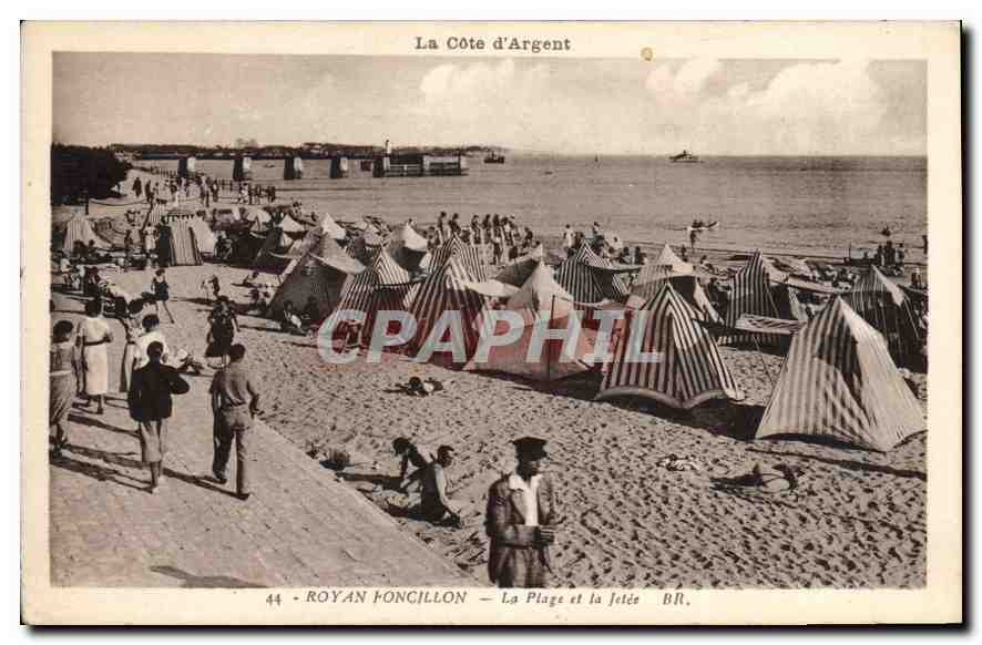 CPA Royan Foncillon La Plage et la Jetee 