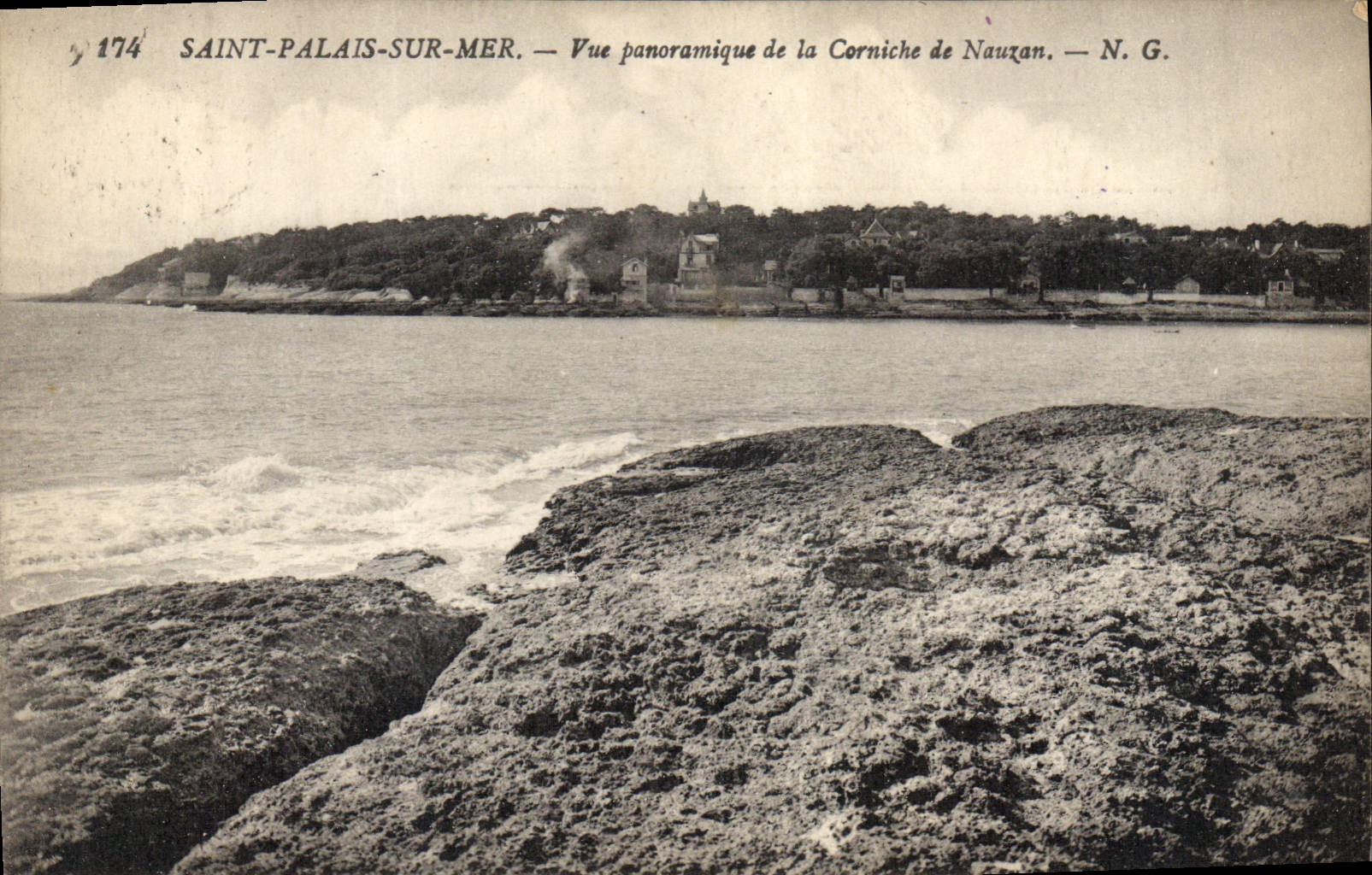 Saint-Palais-sur-Mer — Vue panoramique de la Corniche de Nauzan — N. G. n° 174