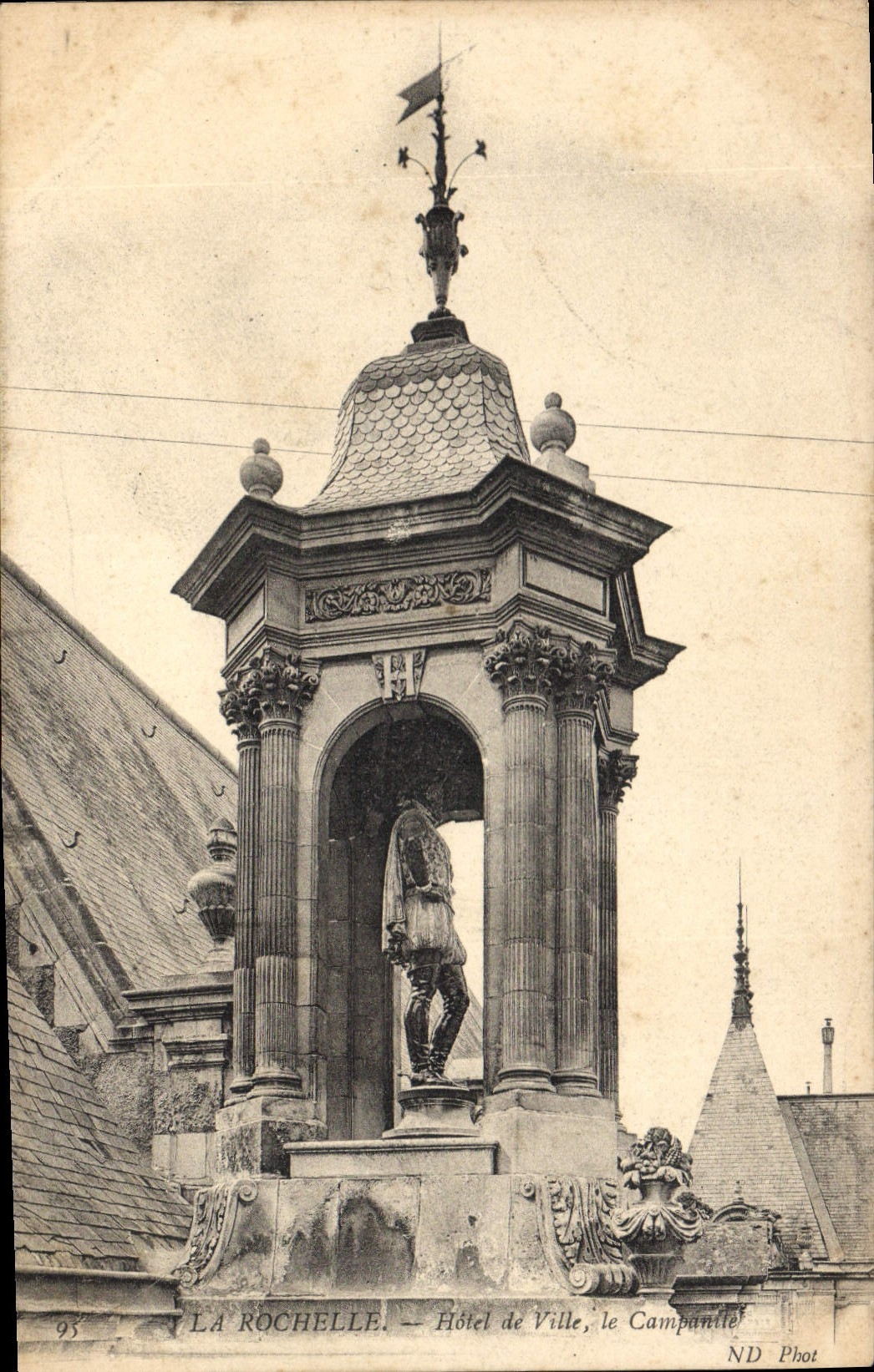 CPA La Rochelle Hotel de Ville le Campanile 