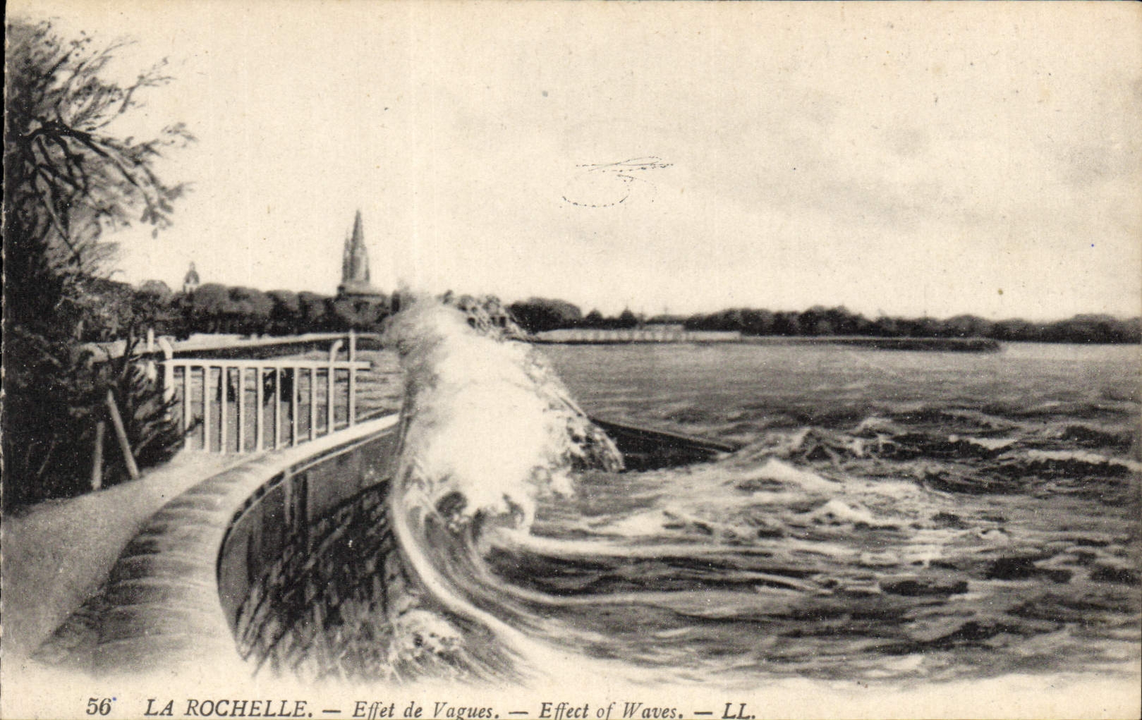 CPA La Rochelle Effet de Vagues 