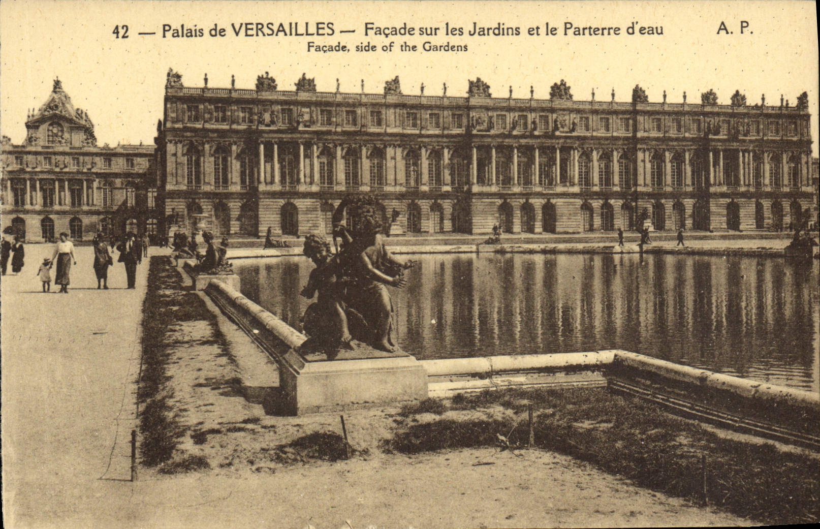 CPA Palais de Versailles Facade sur les Jardins et le Parterre d'eau 