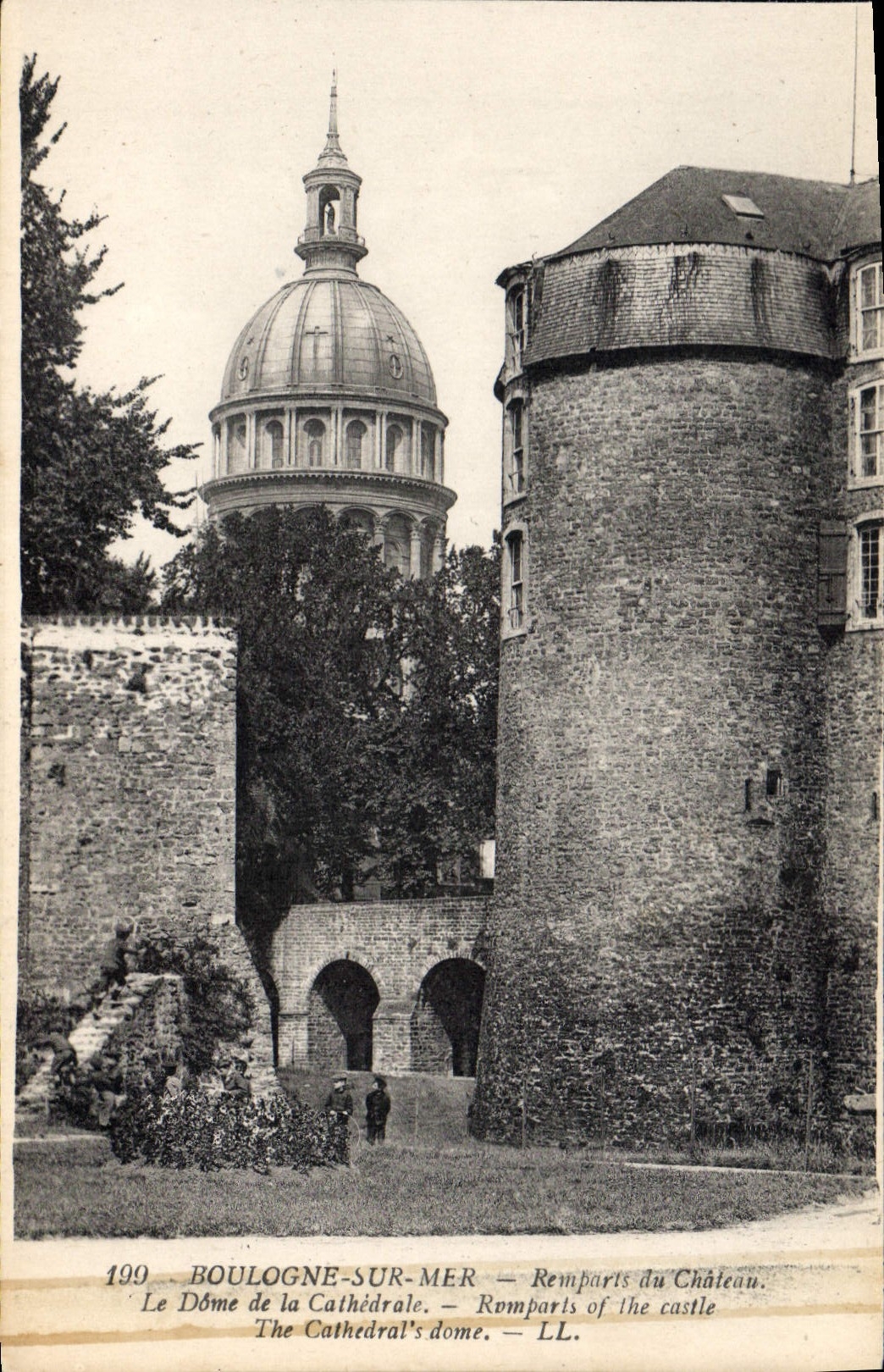 Boulogne-sur-Mer — Dôme de la Cathédrale et Remparts du Château — LL, n°199