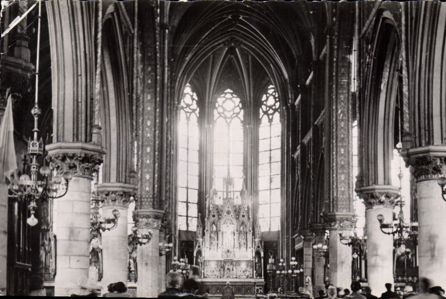 CPA Roubaix Nord Interieur de l'Eglise Saint Martin 