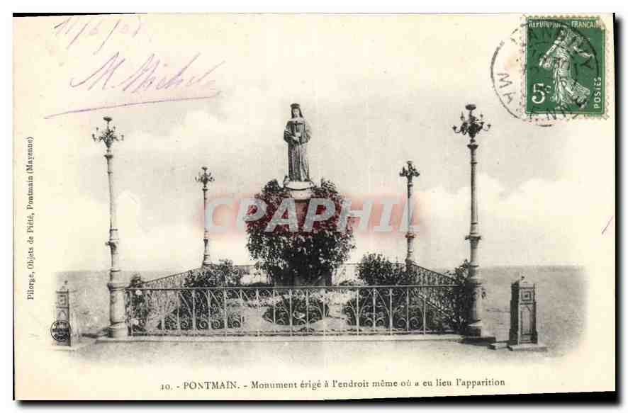 CPA Pontmain Monument erige a l'endroit meme ou a eu lieu l'apparition 