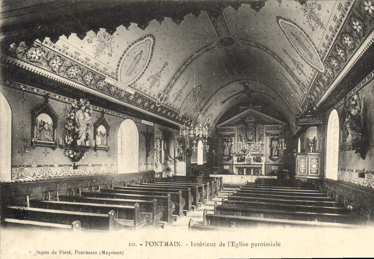 CPA Pontmain Interieur de l'Eglise paroissiale 