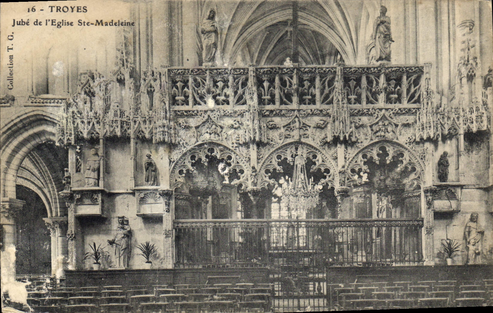CPA Troyes  Jube de l'Eglise Ste Madeleine 