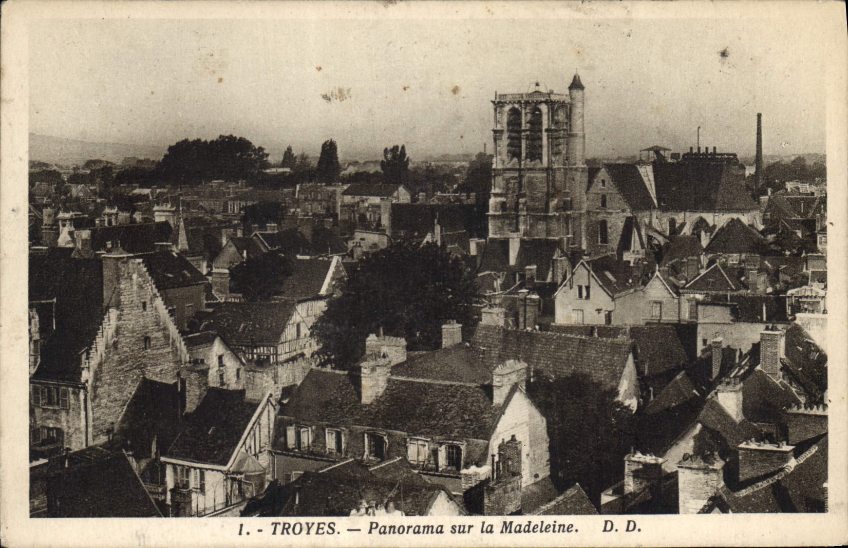 Troyes — Panorama sur la Madeleine — D. D.