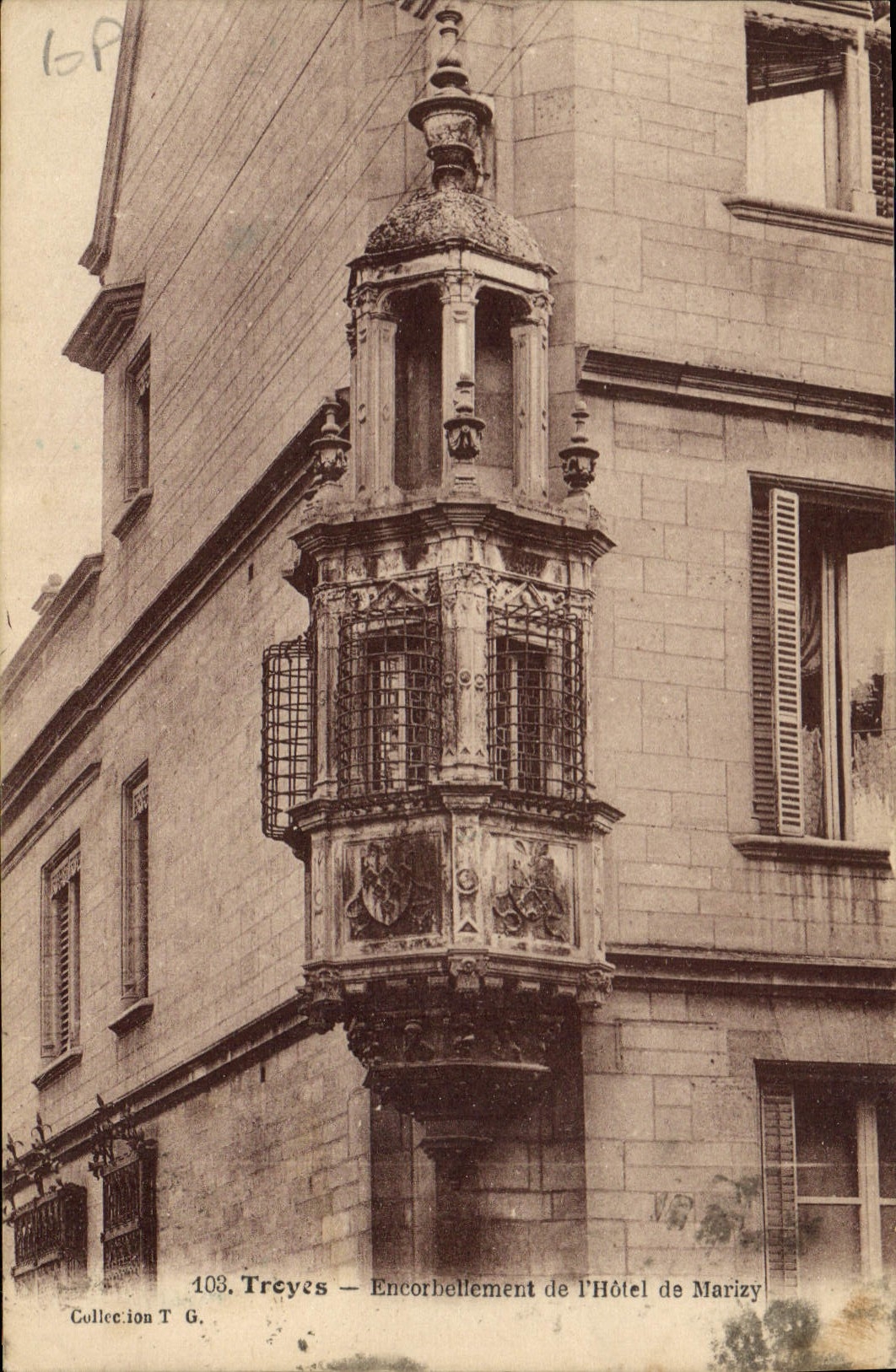Troyes — Ausbauecke des Hotels Marizy — Sammlung T.G.