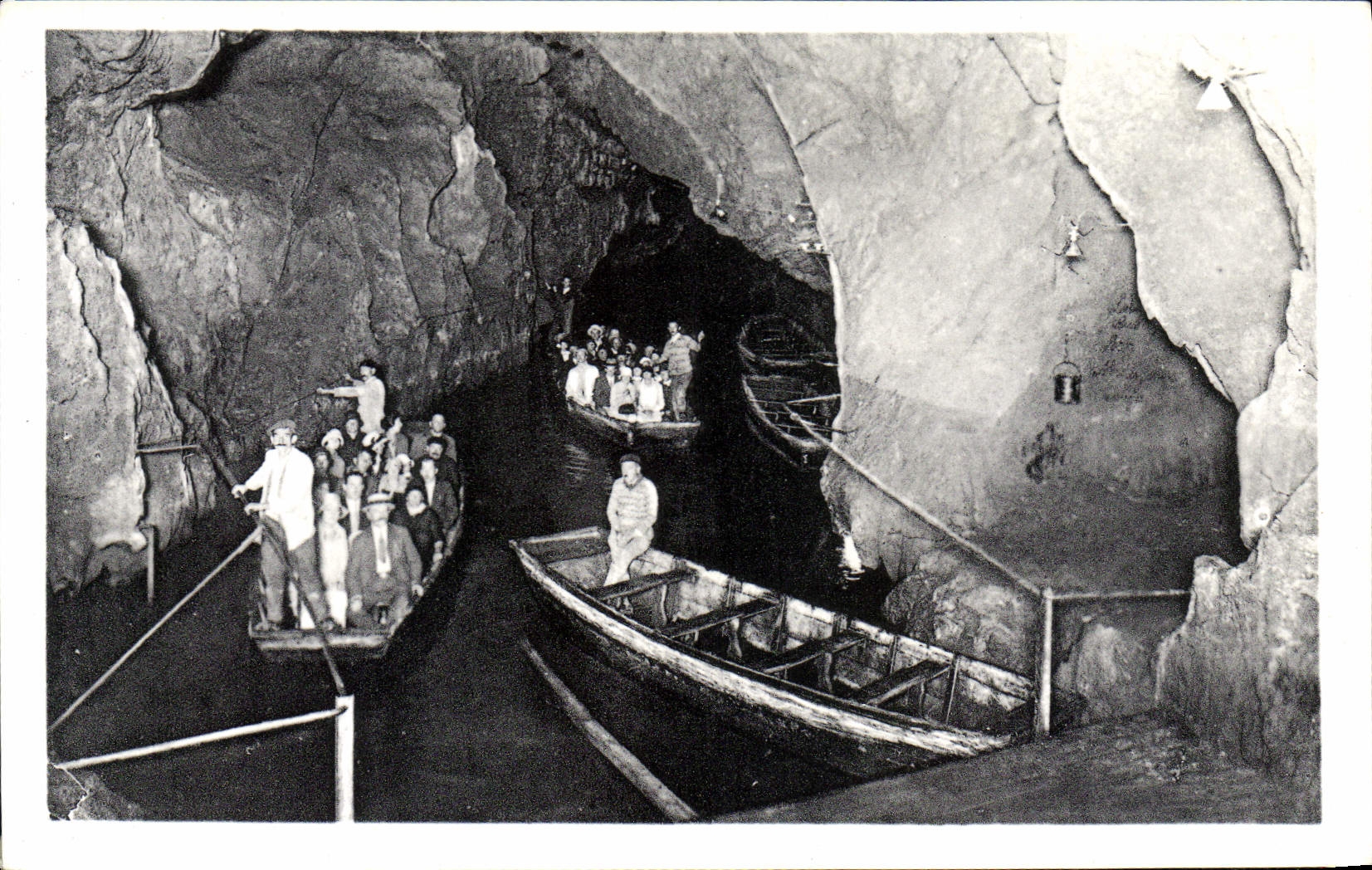 Les Grottes de Bétharram — Le Débarcadère de la rivière