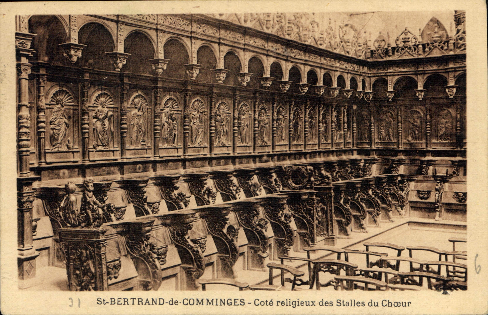 CPA St Bertrand de Comminges Cote religieux des Stalles du Choeur 