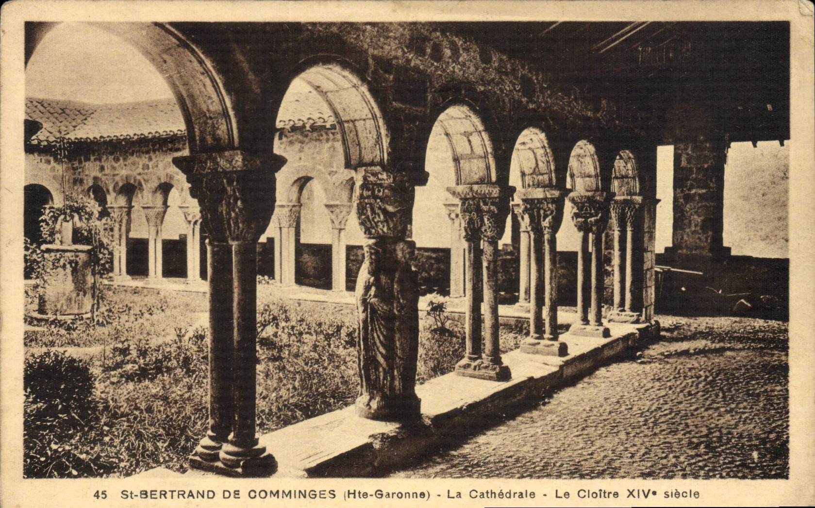 CPA St Bertrand de Comminges Hte Garonne La Cathedrale 
