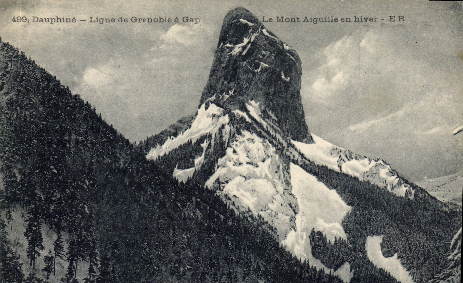Le Mont Aiguille en hiver — Dauphiné — Ligne de Grenoble à Gap — ER