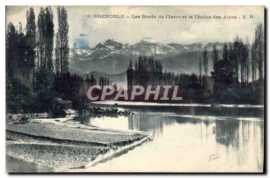 CPA Grenoble Les Bords de l'Isere et la Chaine des Alpes 