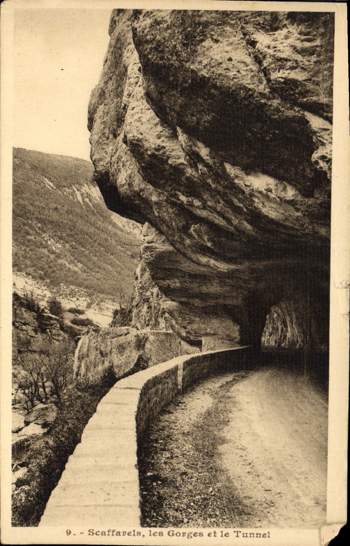 CPA Scaffarels les Gorges et le Tunnel 