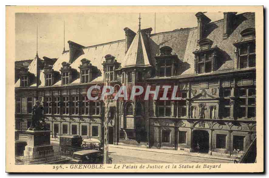 CPA Grenoble Le Palais de Justice et la Statue de Bayard 