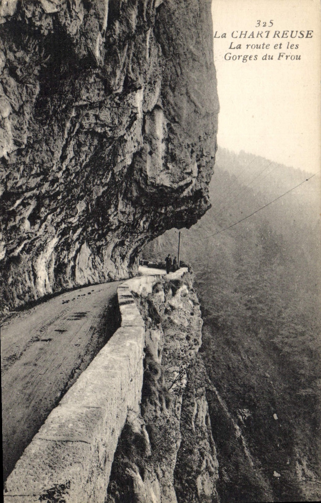 CPA La Chartreuse La route et les Gorges du Frou 