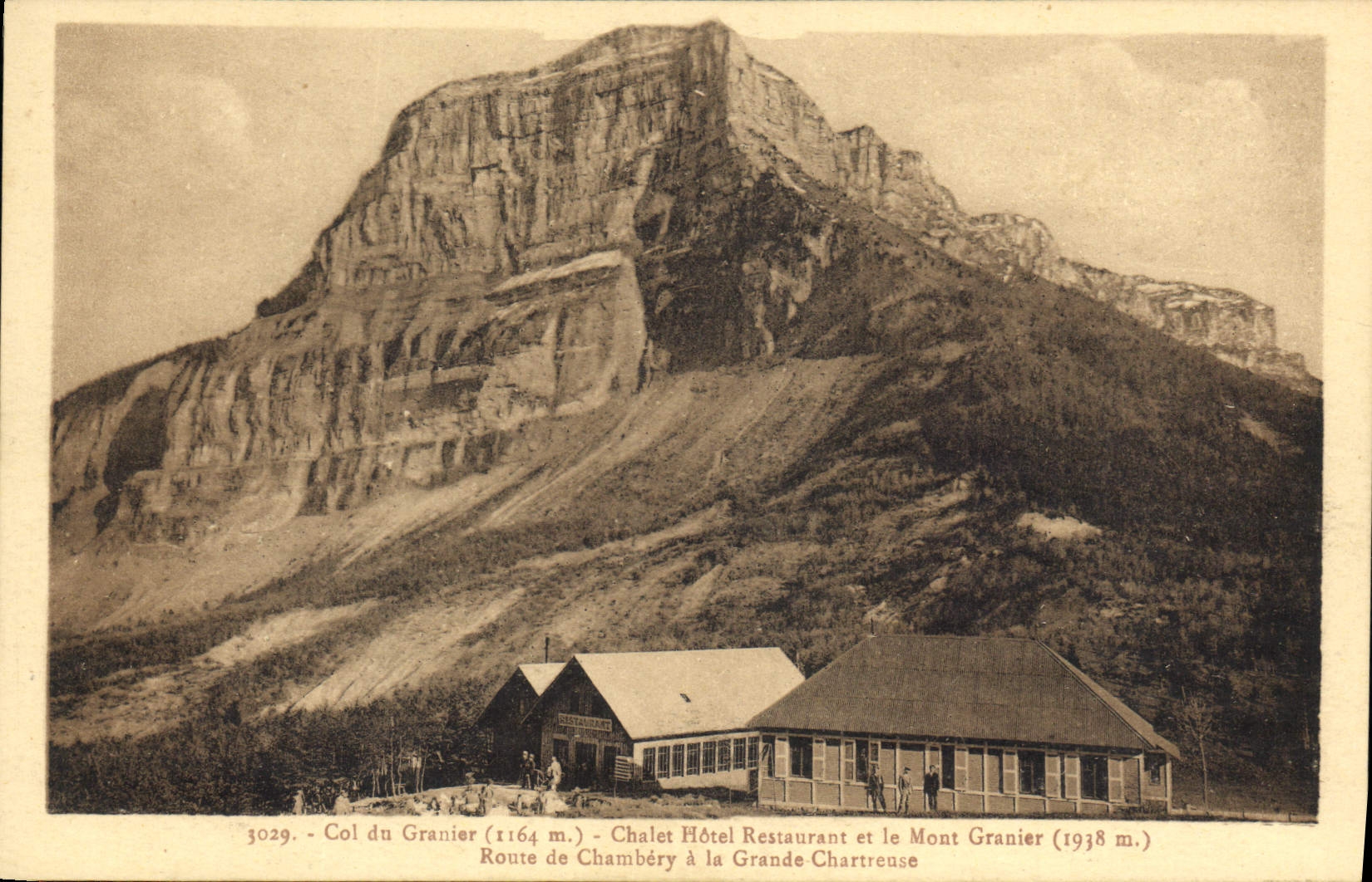 Col du Granier (1164 m.) — Chalet Hôtel Restaurant et le Mont Granier (1938 m.) — Route de Chambéry à la Grande Chartreuse