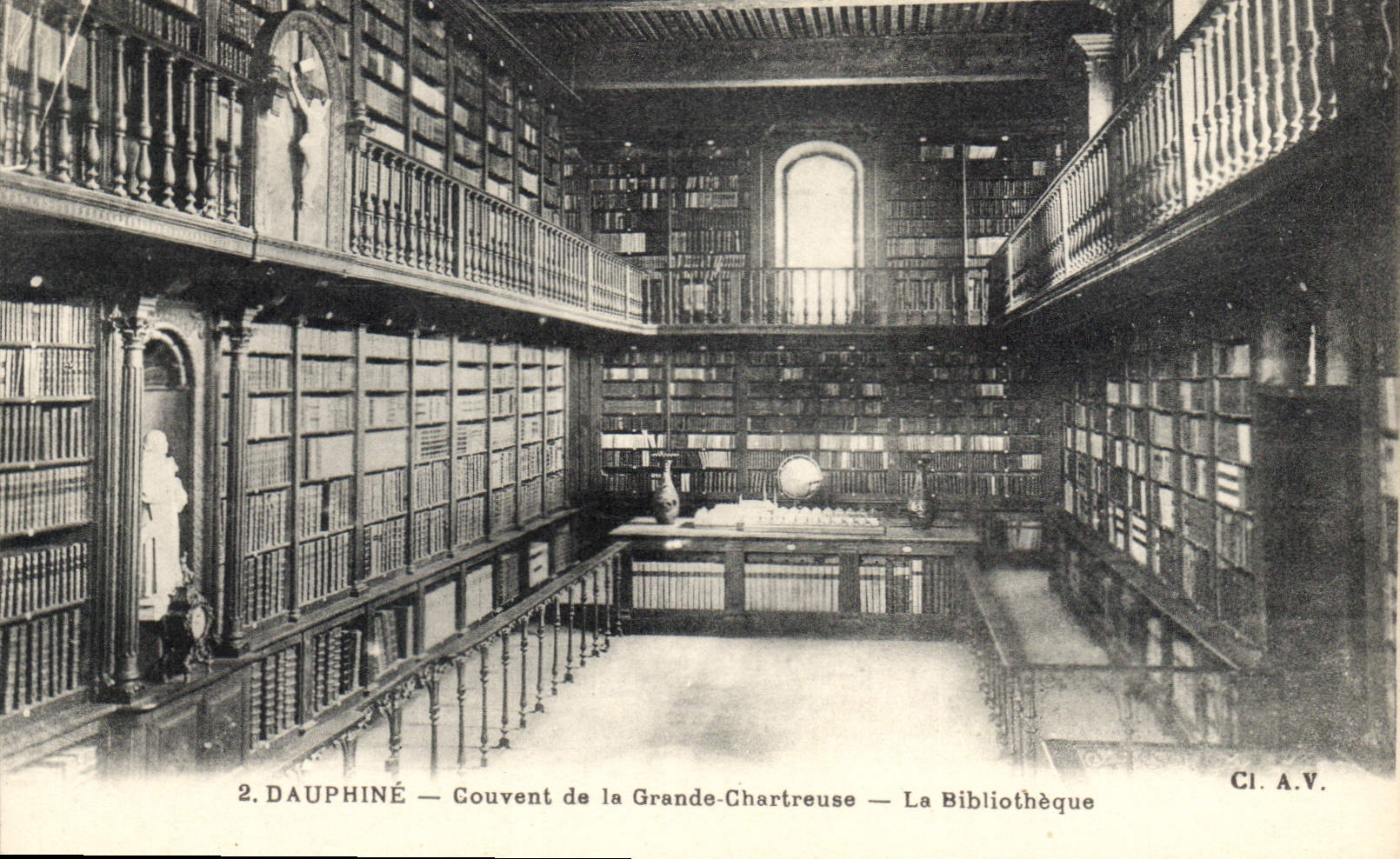 Dauphiné — Couvent de la Grande-Chartreuse — La Bibliothèque — CI. A.V. — n°2