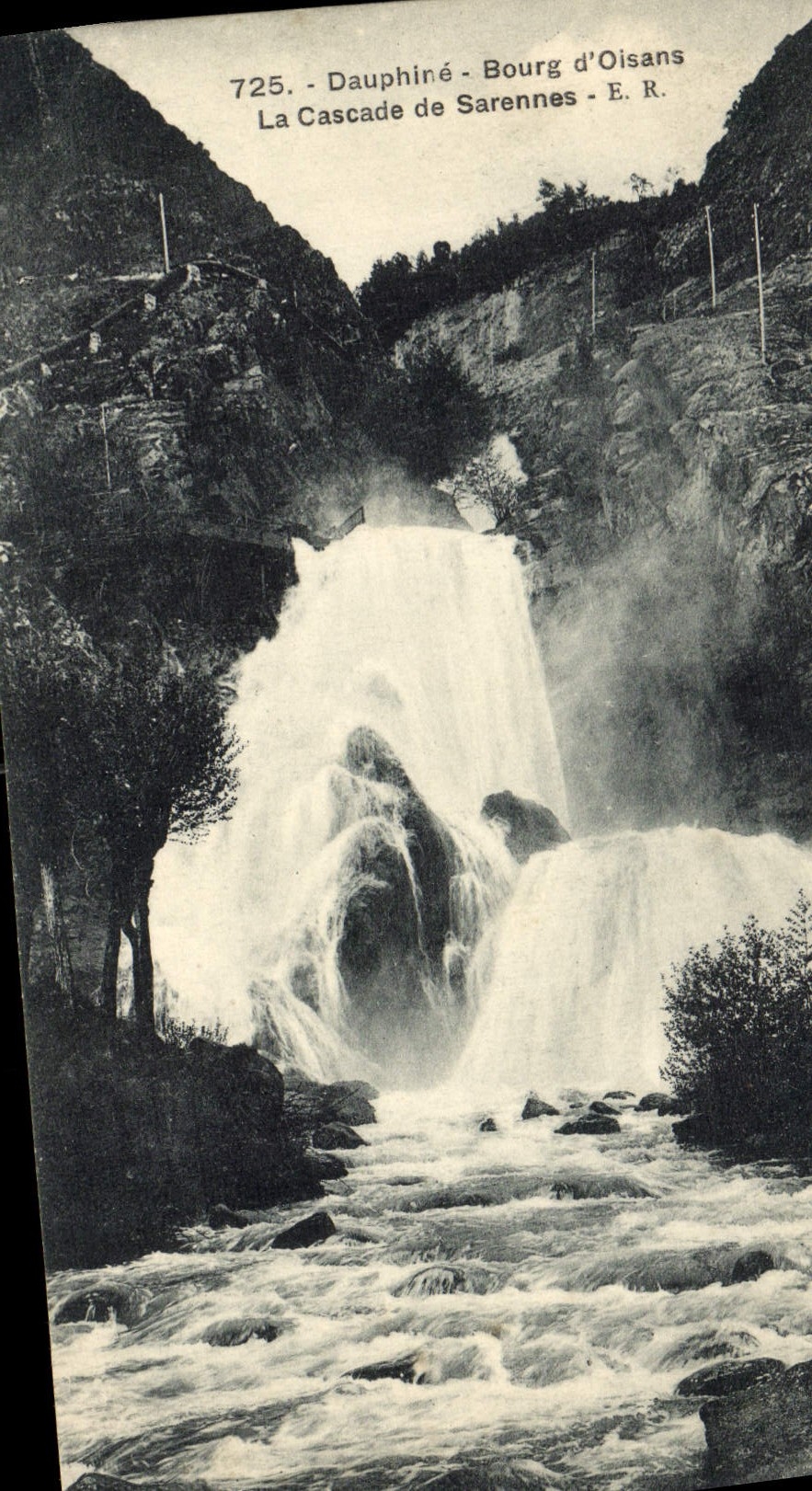 CPA Dauphine Bourg d'Oisans La Cascade de Sarennes 