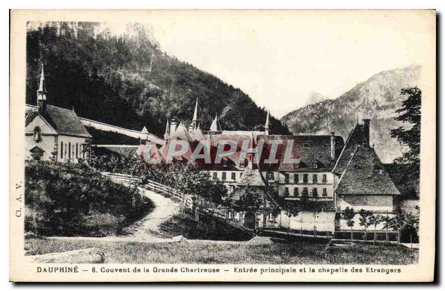 CPA Dauphine Couvent de la Grande Chartreuse Entree principale et la chapelle des Etrangers 