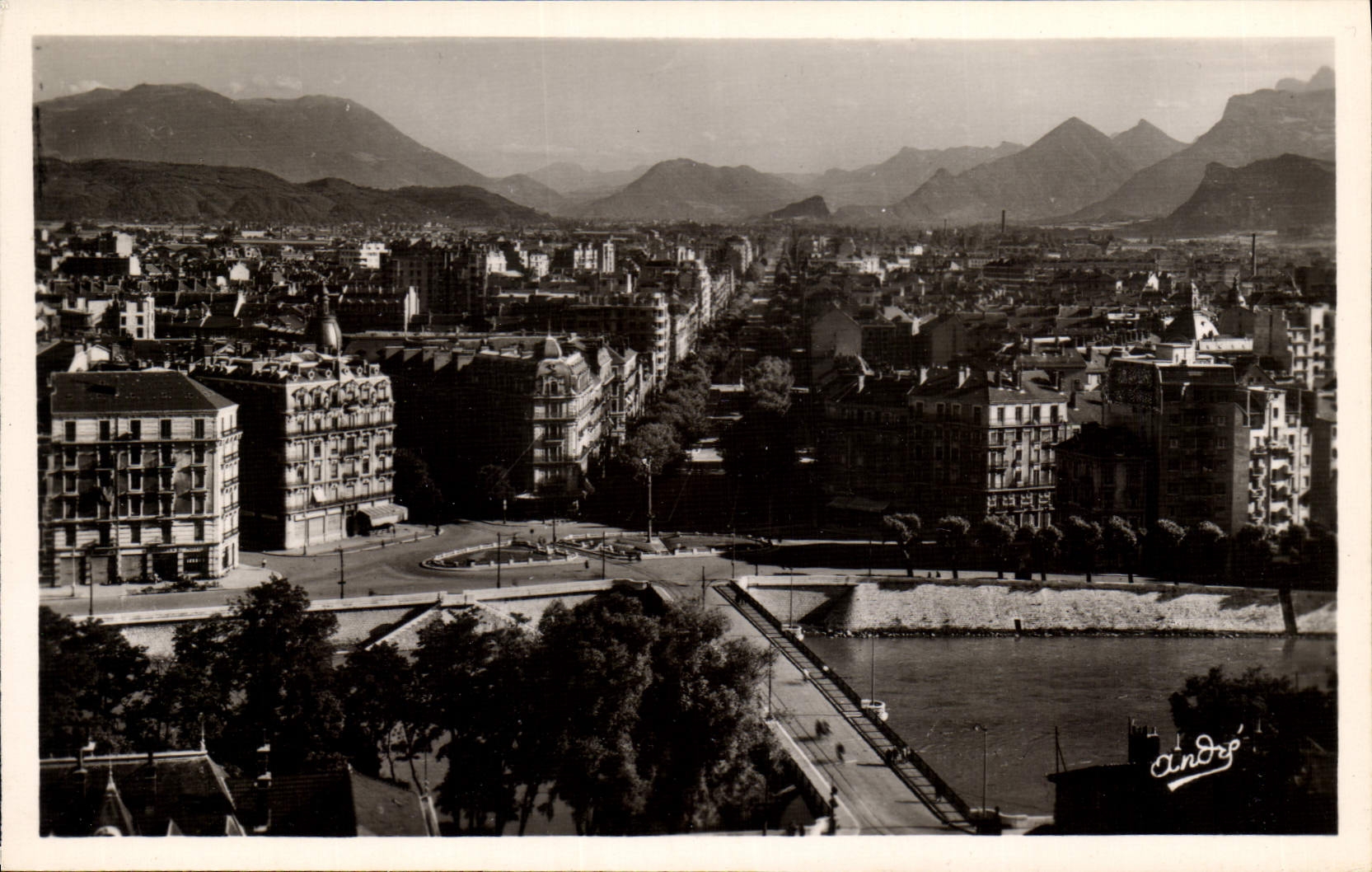 Grenoble — Allgemeiner Blick und Cours Jean Jaurès — Edition d'Art André, Grenoble