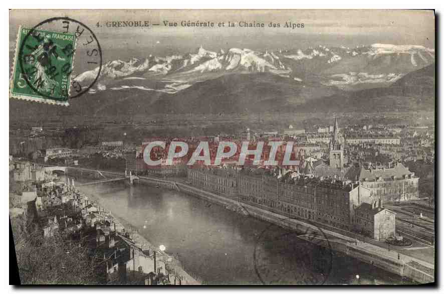 CPA Grenoble vue generale et la Chaine des Alpes 