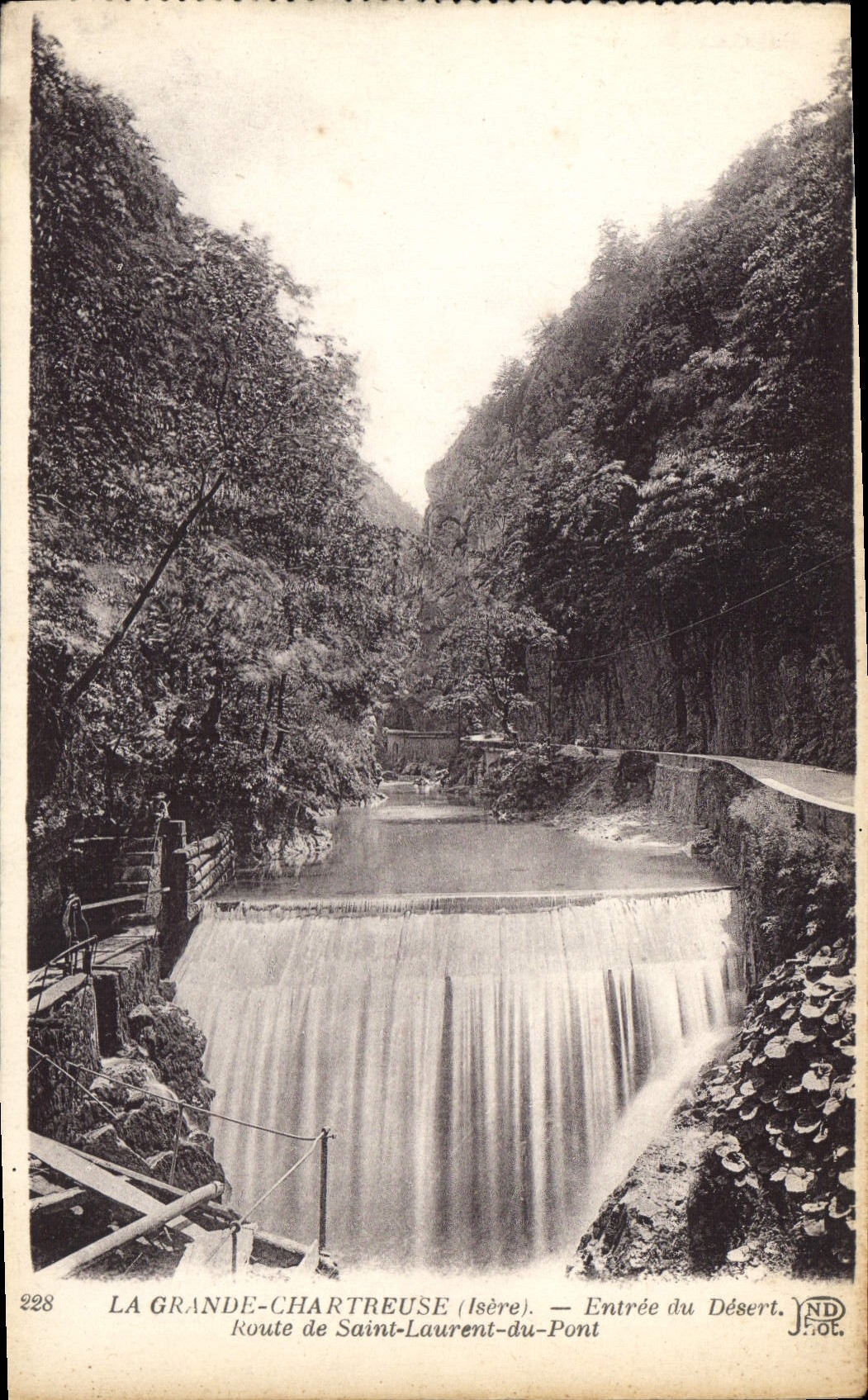 Die Grande-Chartreuse (Isère) — Eingang zum Wüstenbereich — JND Phot.