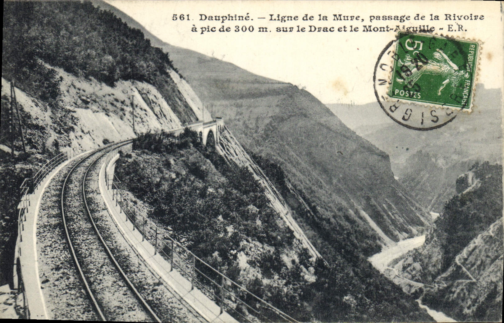 CPA Dauphine Ligne de la Mure passage de la Rivoire a pic de 300m sur le Drac et le Mont Aiguille 