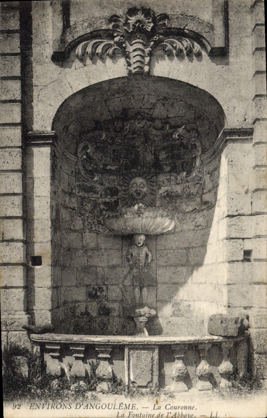 La Fontaine de l'Abbaye — La Couronne — Environs d'Angoulême