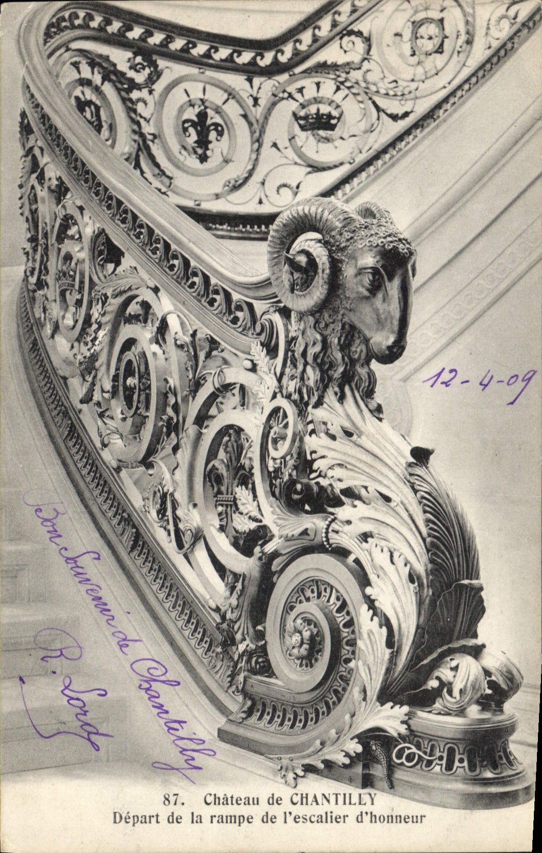 Château de CHANTILLY — Départ de la rampe de l'escalier d'honneur — R. Bard