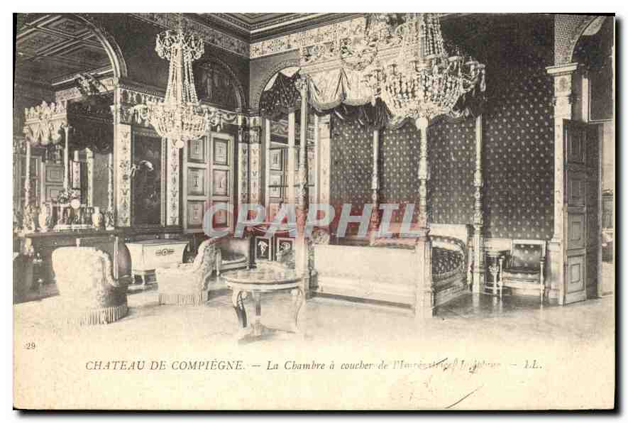 CPA Chateau de Compiegne la Chambre a coucher de l'Impereur 
