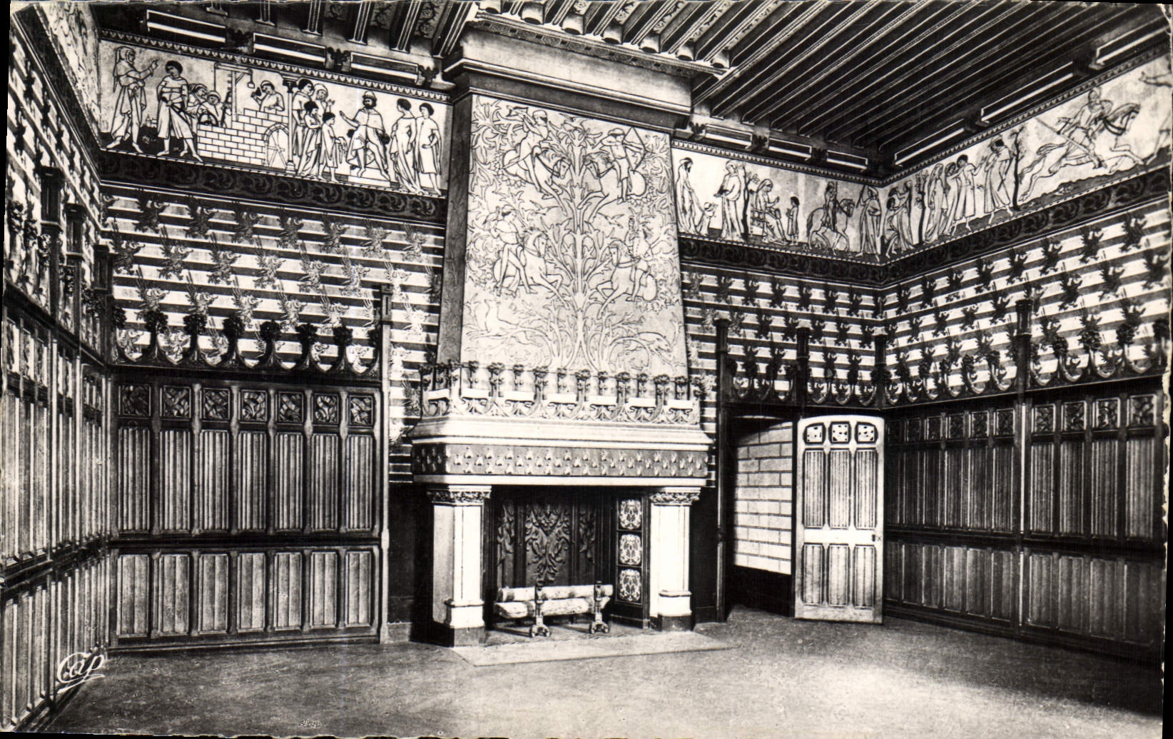 Pierrefonds - Le Château — La chambre à coucher du Seigneur — Éd. Cazier-Varin