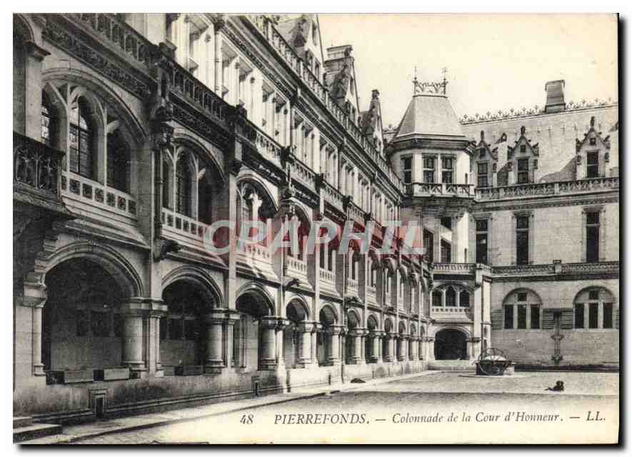 CPA Pierrefonds Colonnade de la Cour d'Honneur 