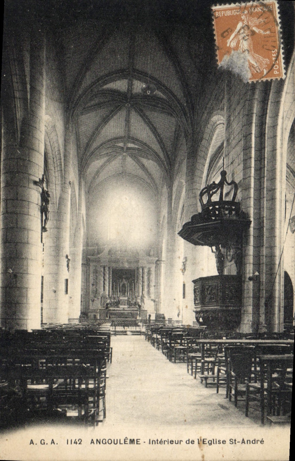 CPA Angouleme Interieur de l'Eglise St Andre 