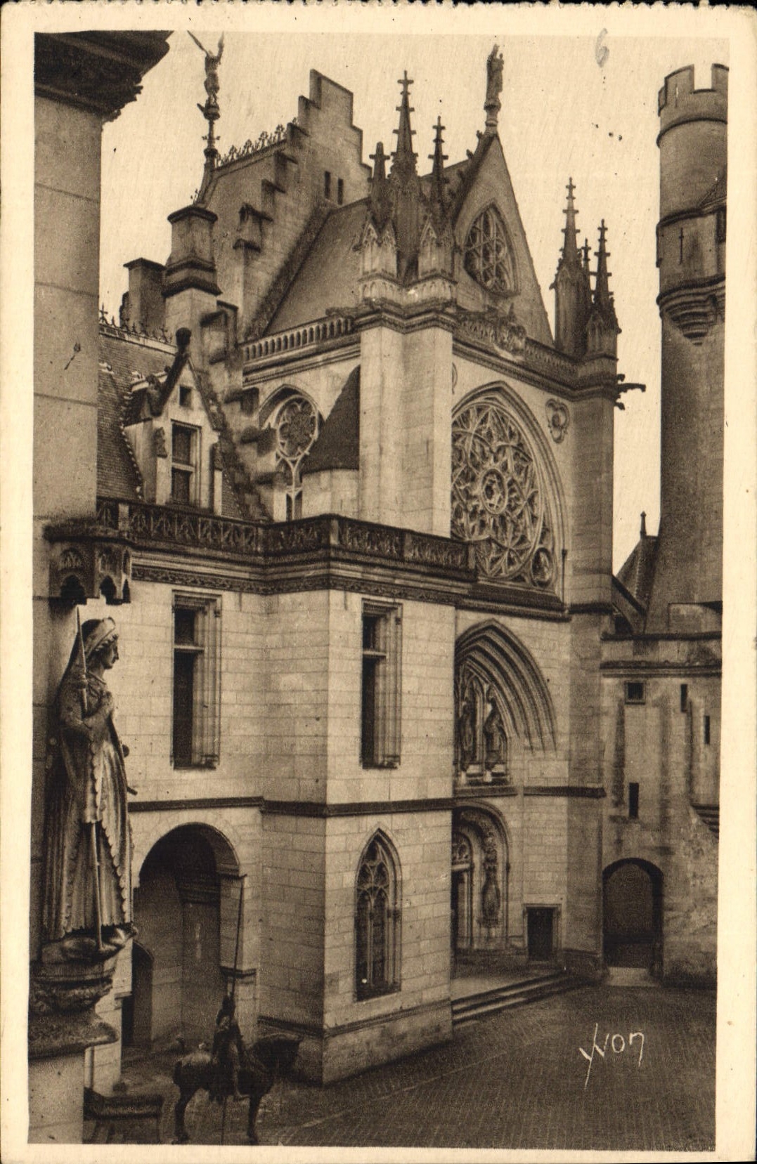 Château de Pierrefonds — Chapelle — Les Éditions d'Art Yvon, Paris