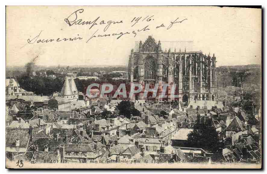 CPA Beauvais Vue sur la Cathedrale prise de l'Eglise Saint Etienne