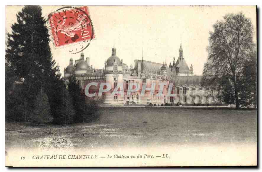 CPA Chateau de Chantilly le Chateau vu du Parc 