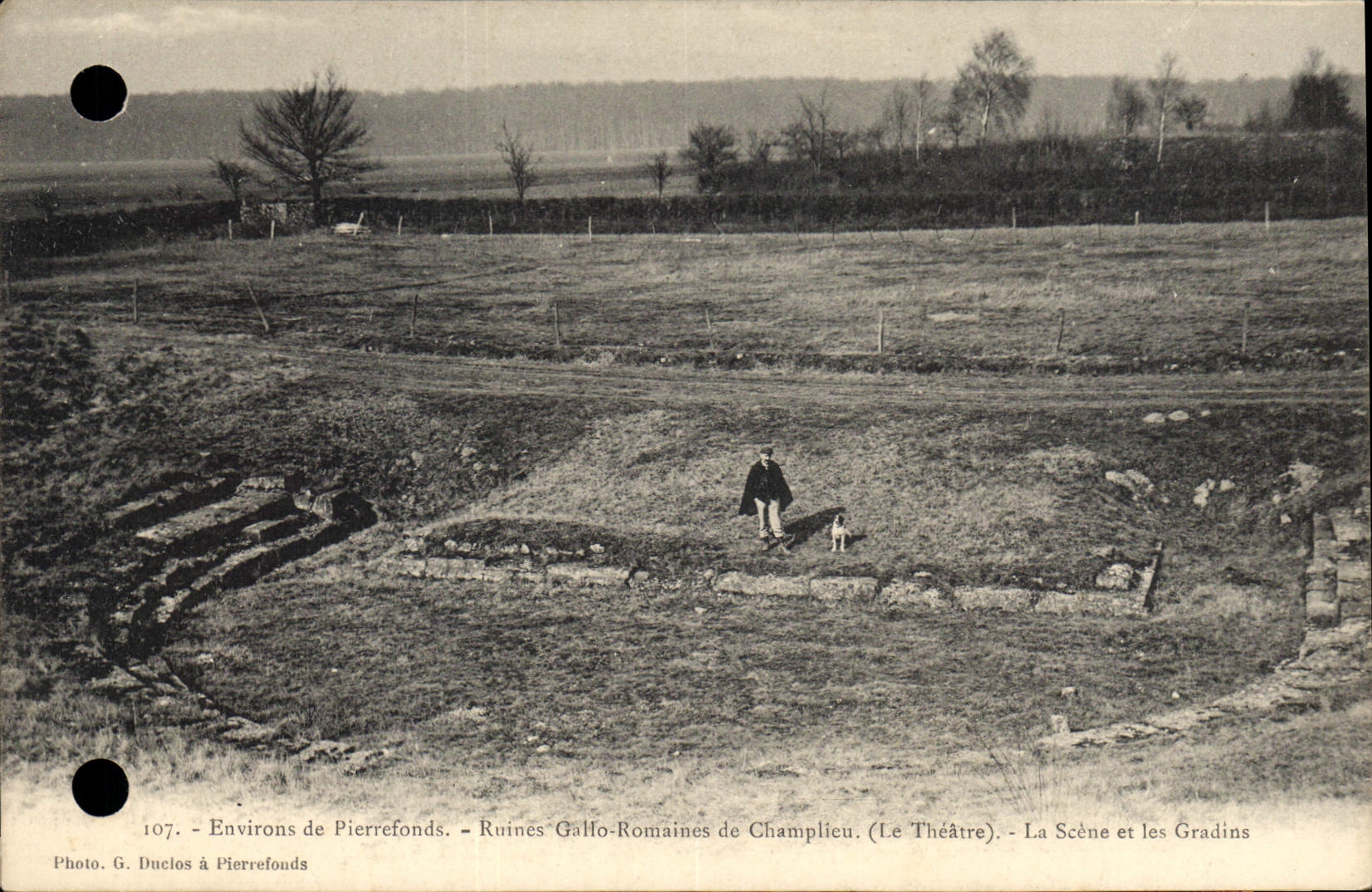 Ruines Gallo-Romaines de Champlieu — Le Théâtre — La Scène et les Gradins — Environs de Pierrefonds
