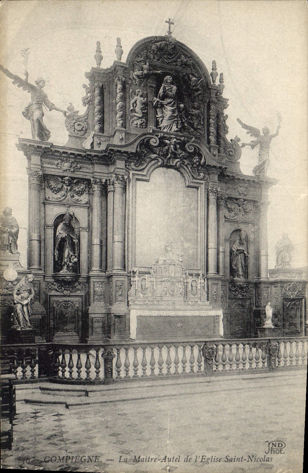 CPA Compiegne la Maitre Autel de l'Eglise Saint Nicolas 