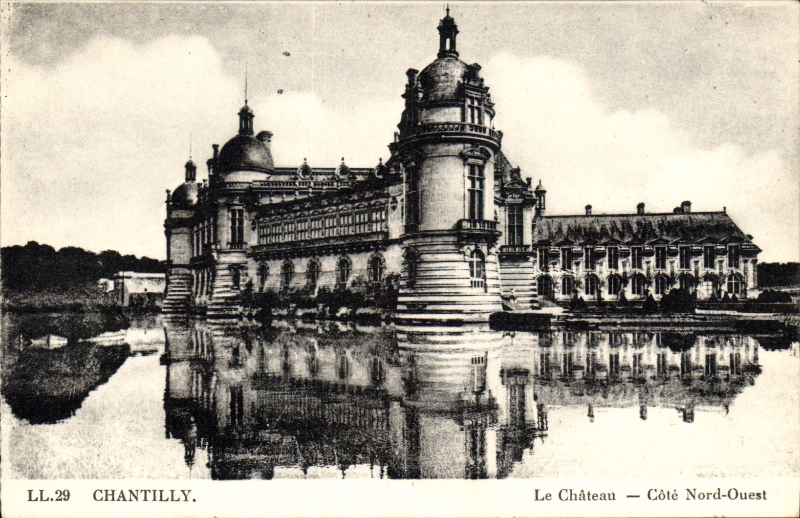 Chantilly — Das Schloss — Nordwestseite — LL.29