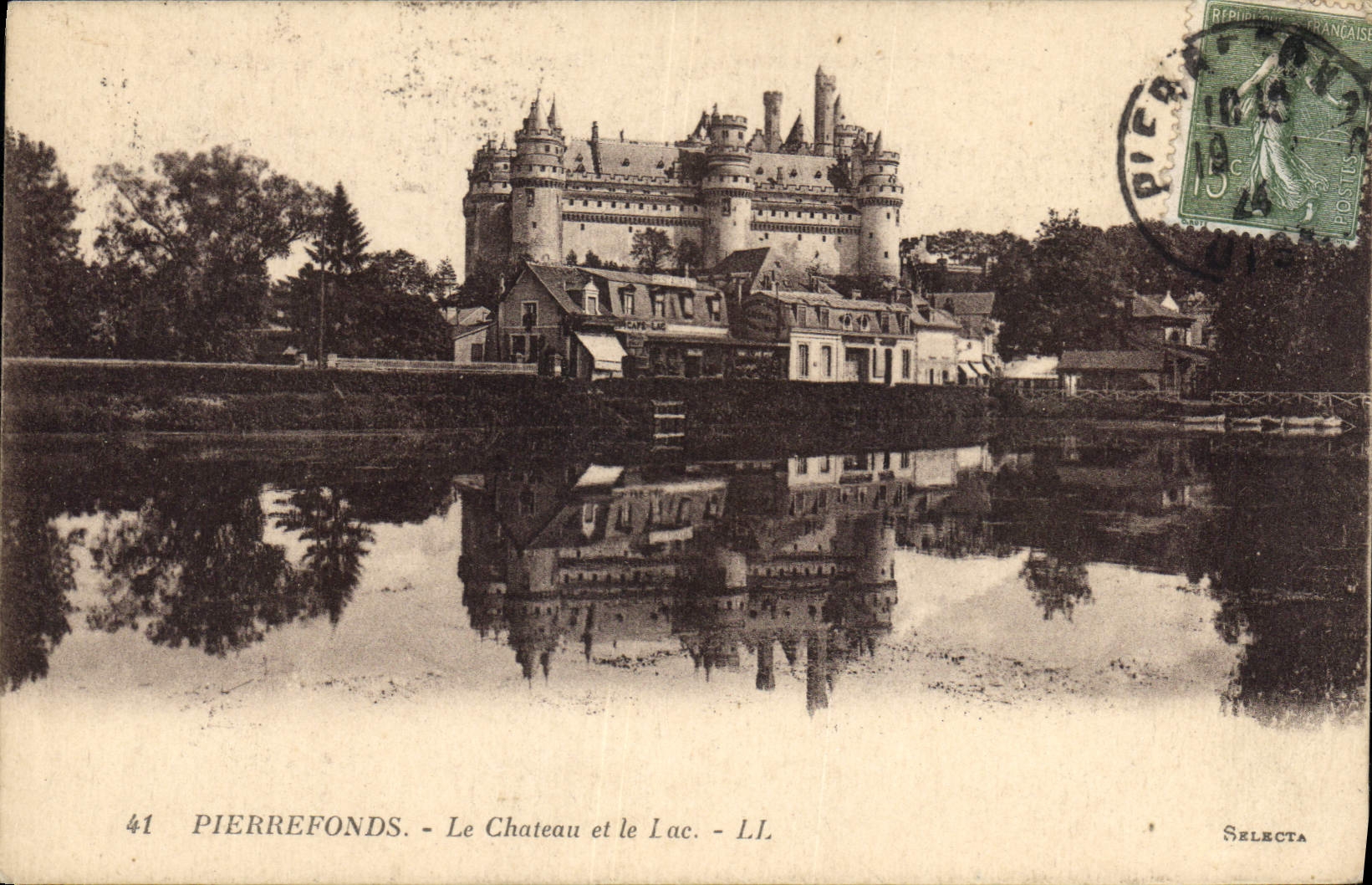 Pierrefonds — Schloss und See — Selecta