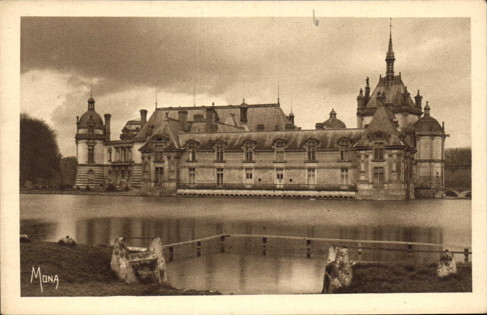Château de Chantilly — Le Petit Château et la Tour du Trésor — Mona, n°852