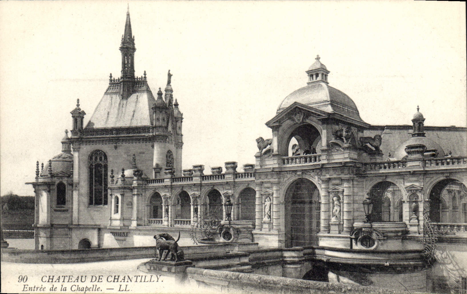 Château de Chantilly — Entrée de la Chapelle — LL, n° 90