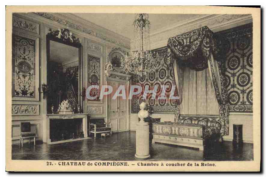 CPA Chateau de Compiegne Chambre a coucher de la Reine 