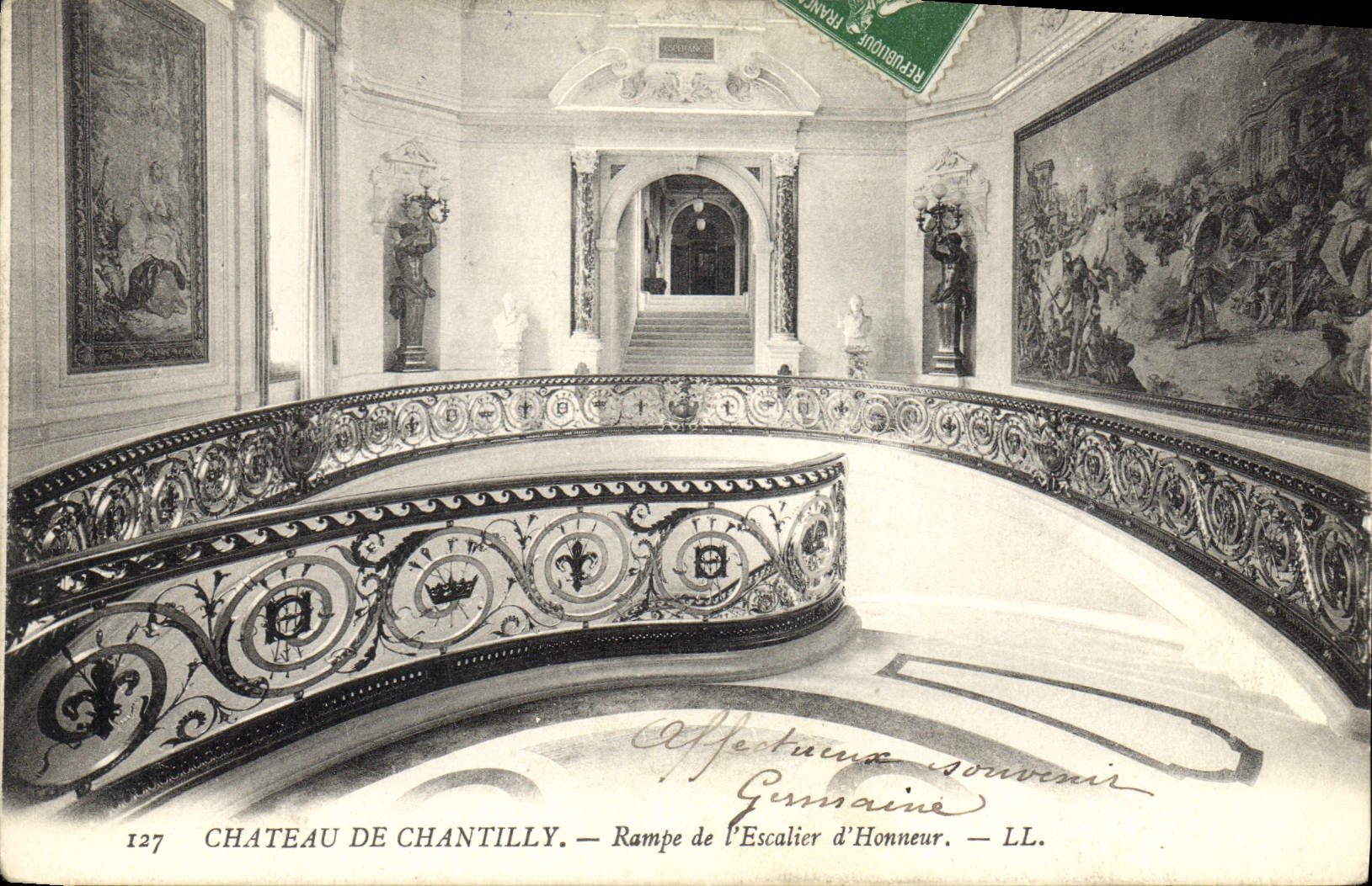 CPA Chateau de Chantilly Rampe de l'Escalier d'Honneur 