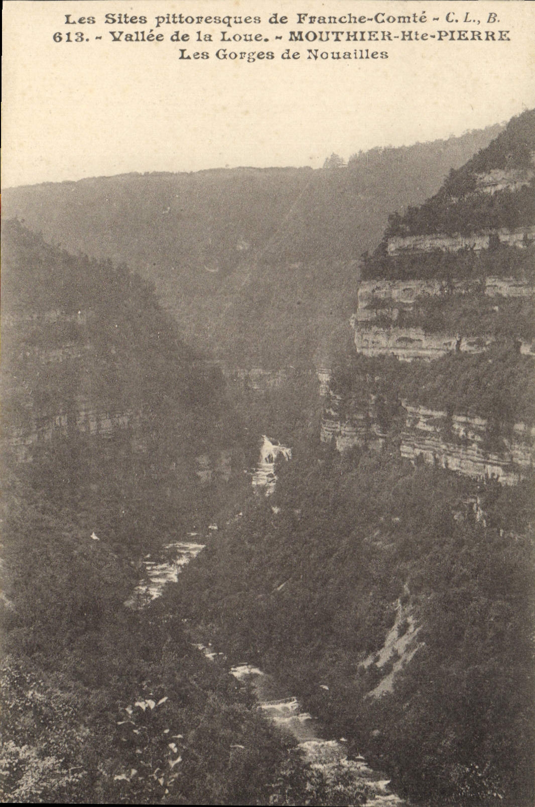 CPA les Sites pittoresques de Franche Comte Vallee de la Loue Mouthier Haute Pierre les Gorges de No